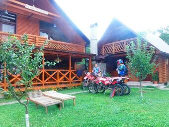 Lodge Guest House Family Green