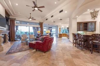 Santa Catalina Estate