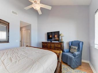 Summerhouse 263, 2 Bedrooms, Ocean Front, 4 Heated Pools, Wifi, Sleeps 6