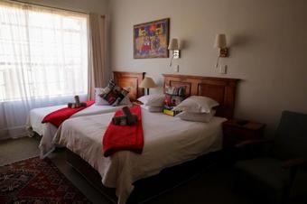 Hostal Twins Guesthouse