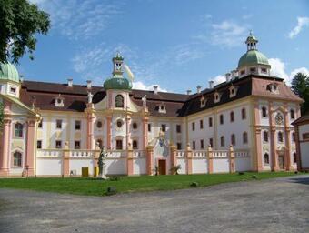 Hotel G�steh�user St. Marienthal