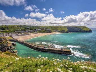 Holiday Home Pendarves