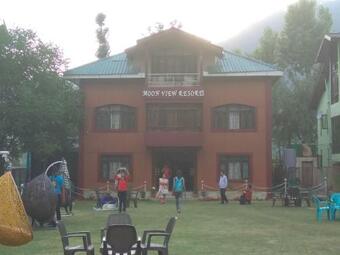 Hotel Moon View Resort
