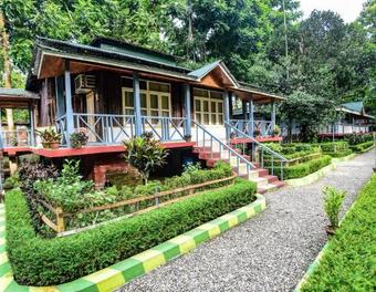 Hotel Aranya Resorts