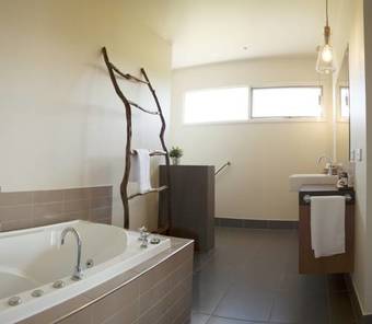 Lakeside Villas At Crittenden Estate