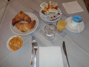Siris Hotel