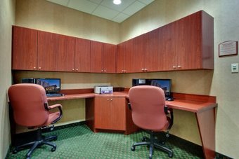 Holiday Inn Express Hotel & Suites Milton