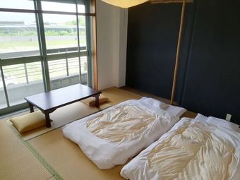 Hostal J-hoppers Lake Biwa Guesthouse