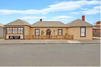 Hostal Robinson Cottage