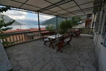 Apartments Morinj