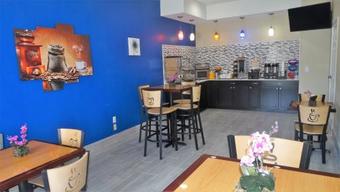 Hotel Oak Tree Inn & Suites