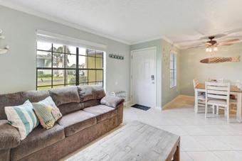 Seaside Villas 18, 2 Bedrooms, Pool Access, Pets, Wifi, Sleeps 8