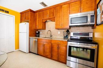 Lucis Sunshine House