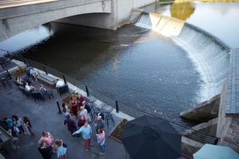 Posada Farmer's Creekside Tavern & Inn