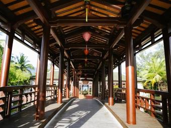 Hotel Lang Co Beach Resort