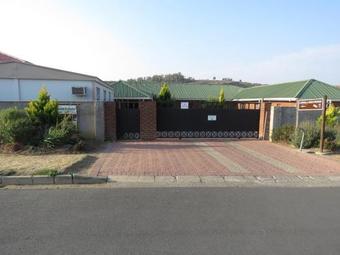 Hostal Laphola Guesthouse