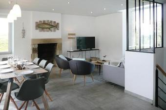 Holiday Home Plon�vez-porzay - Bre061003-f