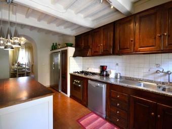 Adatti Villa Sleeps 12 Pool Wifi