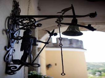 Agroturismo Castello Di Serragiumenta