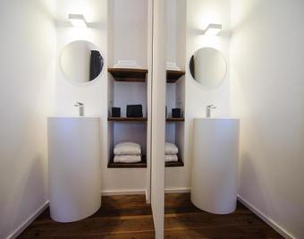 Hostal Chambres D?h�tes La Latteria