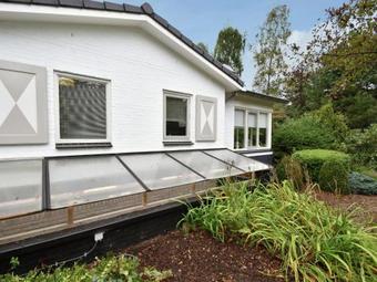 Modern Holiday Home With Landscaped Garden In Holten