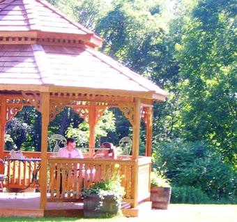 Centennial House Bed And Breakfast