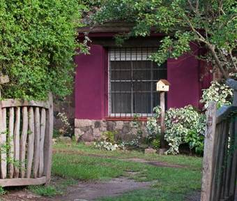 Hostal Stone House B&B