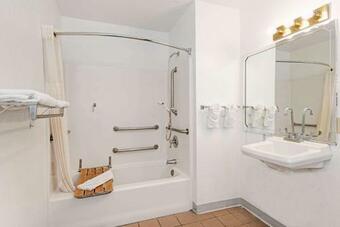 Hotel Days Inn By Wyndham Espanola