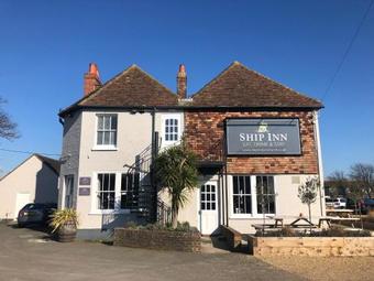 Bed & Breakfast The Ship Inn