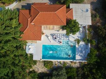 Anemolia Villas