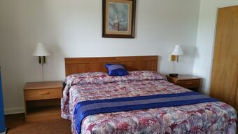 Sudbury Court Motel And Rv Park