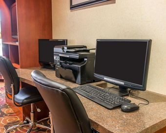Hotel Quality Inn Near Interstate I94