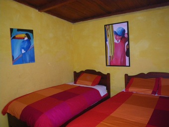 Hostal La Casa Amarilla