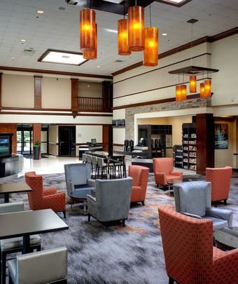 Hotel Doubletree By Hilton Detroit - Dearborn