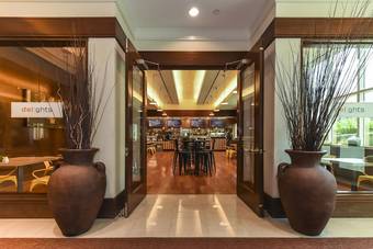 888 Two Bedroom Three Bath Suite At Signature Condo Hotel