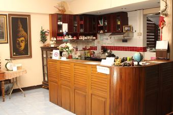 Hotel T.r. Guesthouse