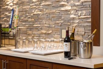 Hotel Staybridge Suites Corona South