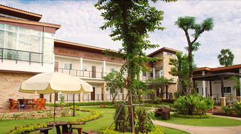 Hotel The Park Nangrong Resort
