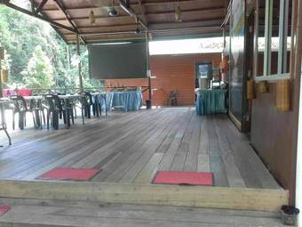 Posada Kinabatangan Sunshine Lodge