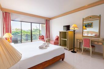 Starlite Khaoyai Hotel And Resort