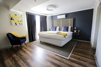 Hotel The New National Lodge & Conference