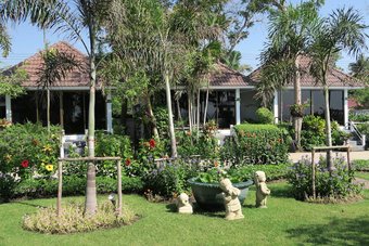 Hotel Chomtalay Resort At Had Chaosamran Beach