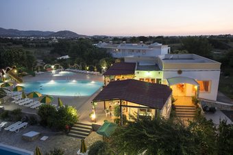 Aparthotel Fili Hotel Apartments