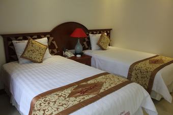 Starlight Hotel