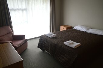 Brightwater Motor Inn