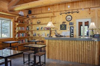 Hotel Bonners Ferry Log Inn