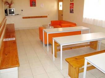 Radeka Downunder Underground Motel