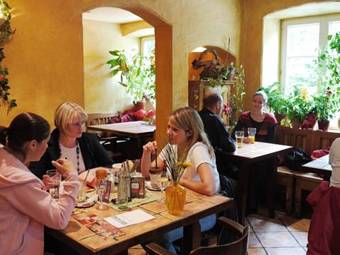Landhaus Caf� Restaurant & Hotel