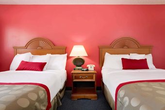 Hotel Ramada By Wyndham Cleveland Airport West