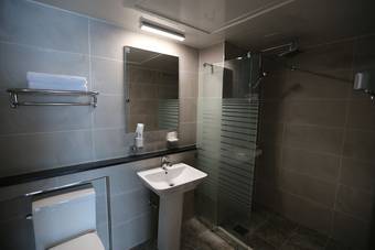 Hotel 52